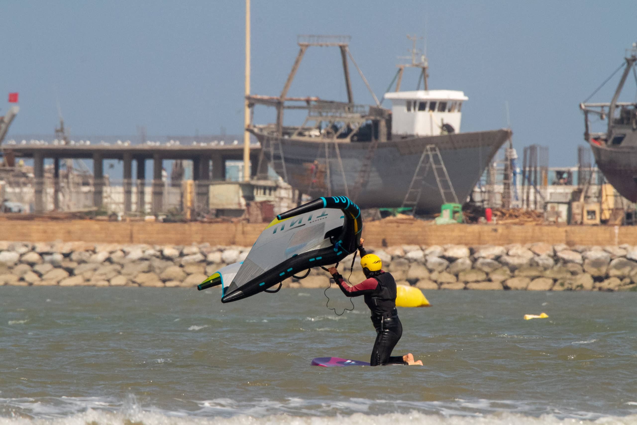 Halbprivate Wingfoil-Lektion 12H + 7 Mittagessen im Restaurant Ocean Vagabond