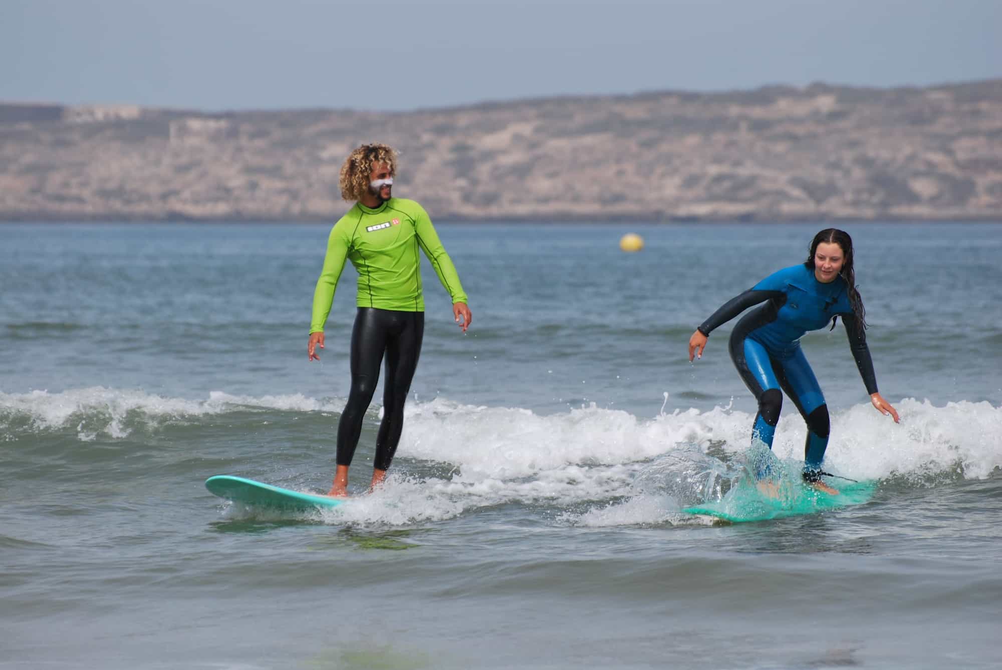 Semi-private surf lesson 1 hour | Children from 8 to 14 years old