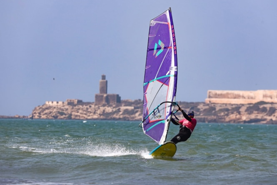 Equipo de windsurf en Essaouira